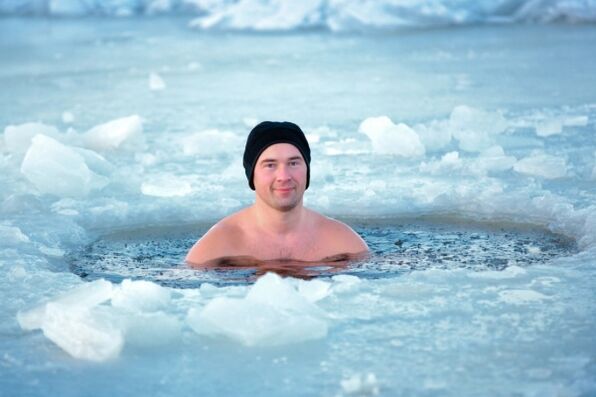 Baden im Loch als Verhinderung von Prostatitis
